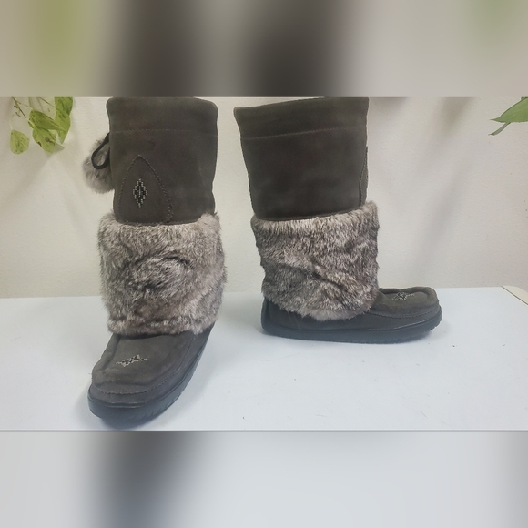 Manitobah Mukluks Snowy Owl - Picture 4 of 13